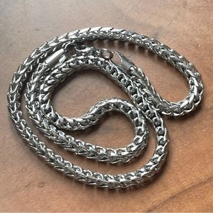 Men’s Celtic/wheat box, link sick, stainless steel chain.